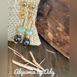Alquimia Green and Black Dangle Earrings with Gold Accents